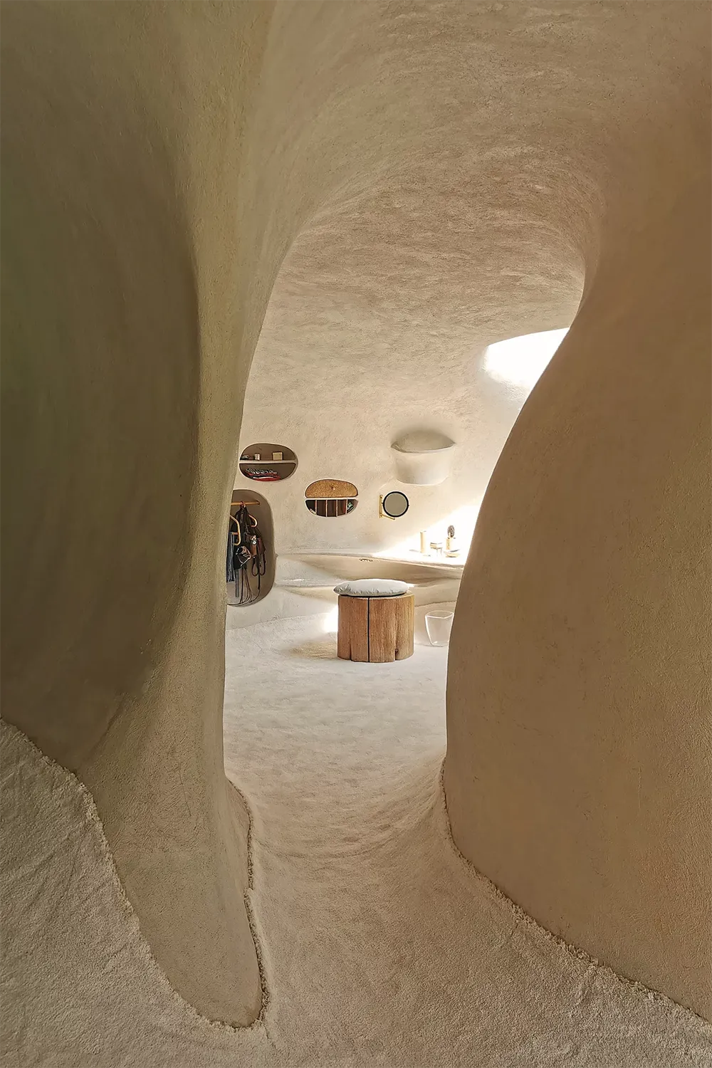 Interior photo of Casa Orgánica hallway.